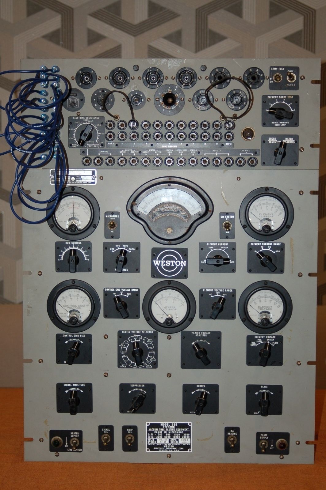 WESTON 686